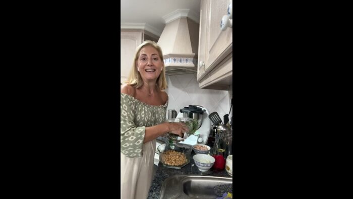 Ensalada de garbanzos con bonito y vinagreta de pimiento rojo con Thermomix | #ensaladadegarbanzos