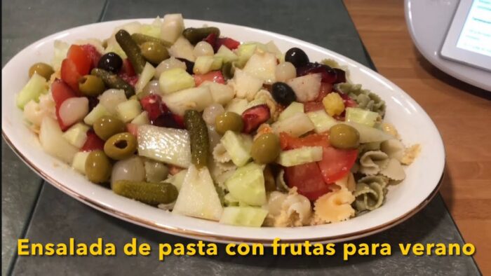 Ensalada de pasta para verano de colore con Thermomix/ receta realizada por @JustaMolinaThermomix