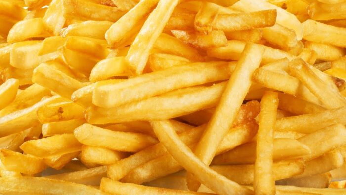 Papas fritas crujientes en freidora de aire – Las patatas perfectas se hacen en airfryer