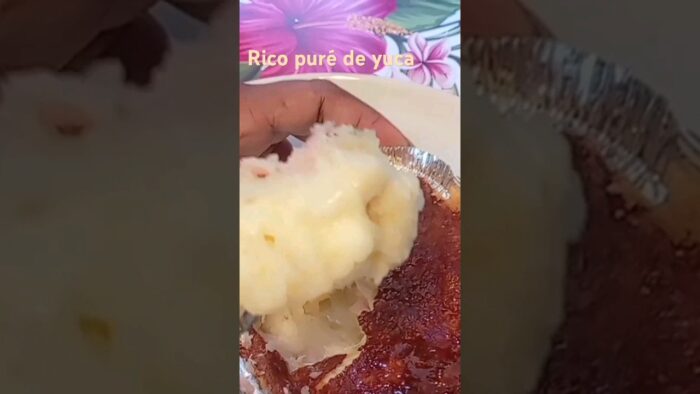 yuca rellena de jamón y queso en  freidora de aire.