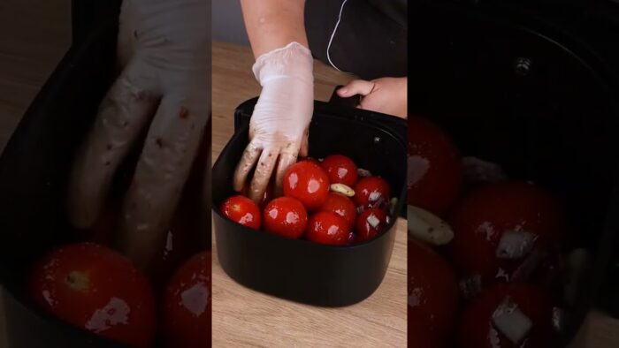 Coloca los tomates en la Freidora de Aire y el resultado te sorprenderá