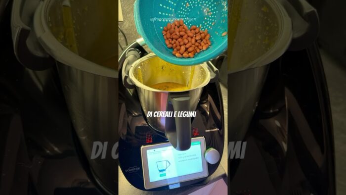 Zuppa di farro e legumi con Thermomix® | Ricette vegane | Zuppa farro legumi #thermomix