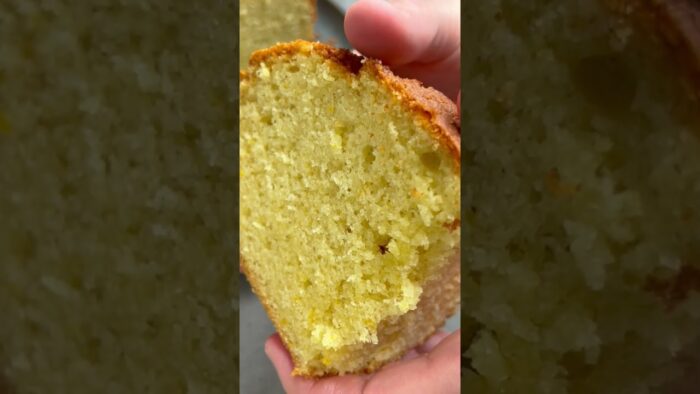 BIZCOCHO DE YOGUR EN LA FREIDORA DE AIRE, super fácil, muy tierno y esponjoso #airfryer #recetas