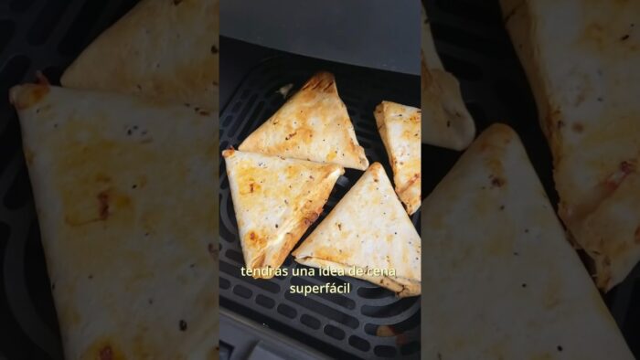 Triángulos pizza 5’ #recetasfaciles #recetas #viral #tortilla #pizza #airfryerrecipes