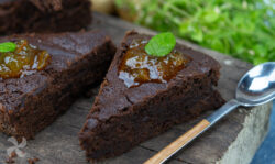 Brownie con mermelada de naranja amarga