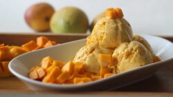 Helado de mango y chile: una combinación exótica y picante, perfecta para los paladares más aven ...
