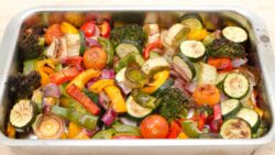 Milhojas de verduras de temporada: una obra de arte comestible