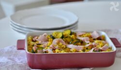 Pasta con calabacín y cúrcuma