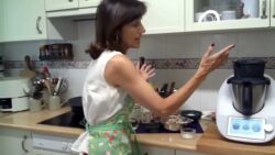 Albondigas de pollo  con salsa de champiñones en thermomix.
