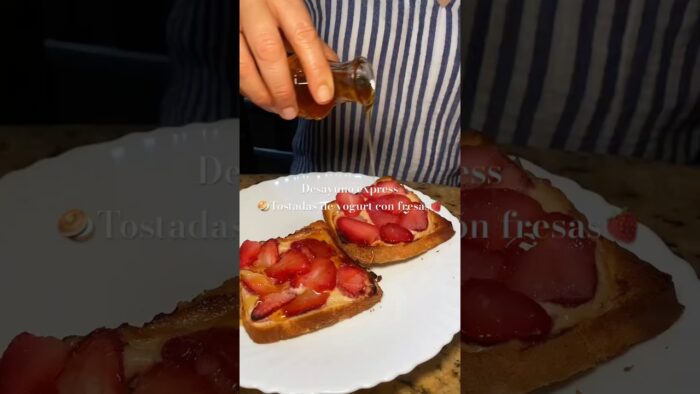 Desayuno express 🥯Tostadas de yogurt con fresas en la freidora de aire 🍓