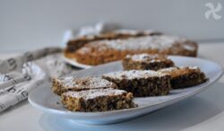 Bizcocho con sabor a galleta, de chocolate y almendra