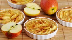 La tarta de manzana y canela más rápida que jamás probarás: lista en minutos