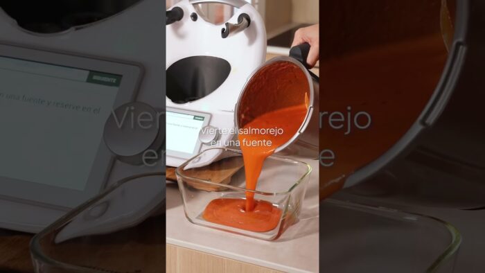 🍅 ¡Dale un toque fresco a tus días con salmorejo! #thermomix #cookidoo #cocina #recetas
