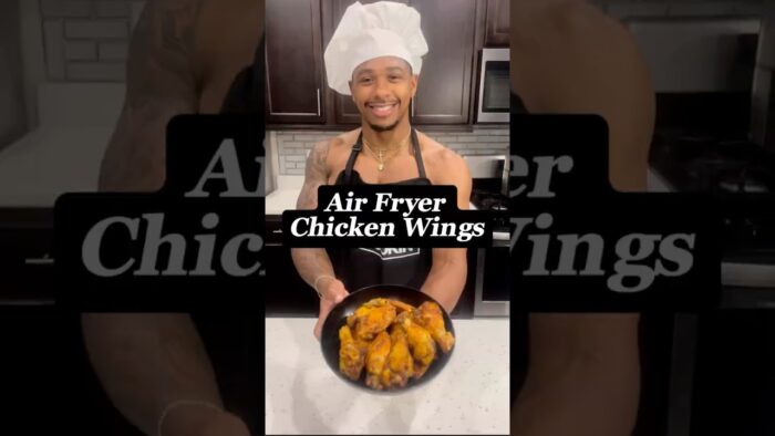 AIR FRYER CHICKEN WINGS 🍗 #recipe #food #chicken #healthy #fyp #shorts #viralvideo #reels #funny