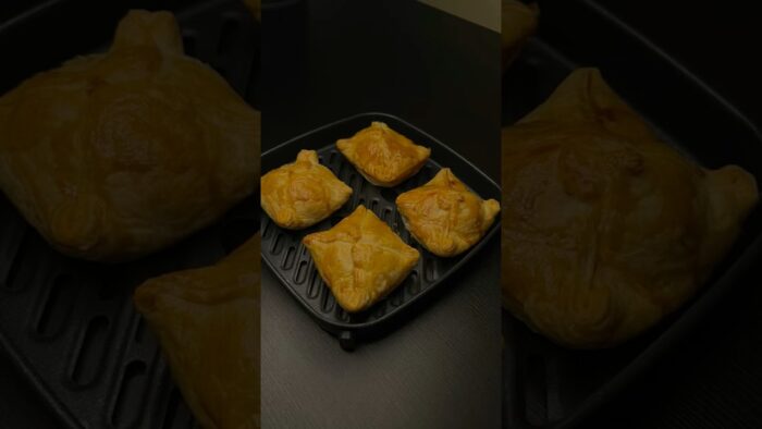 AIR FRYER EGG PUFFS|#airfryerrecipes#eggpuffs #shorts #recipe#food #shortvideo#fyp#eveningsnack#puff