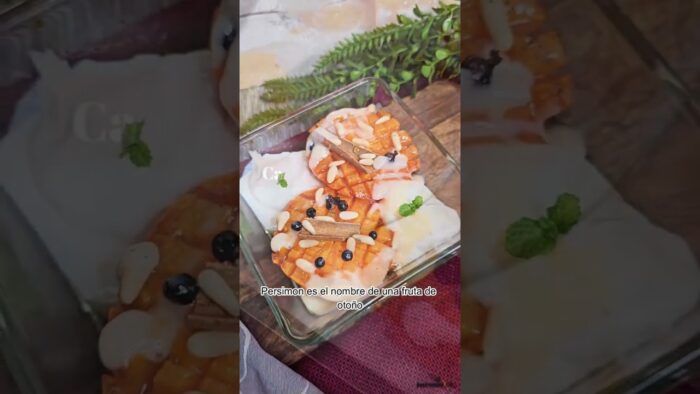 Caqui asado con miel en freidora de aire, una receta golosa y saludable