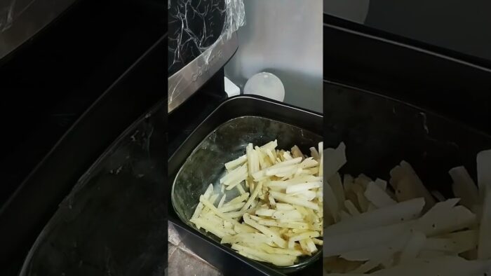 Cómo hacer papas en la freidora de aire 🙈 #parati #mamade5 #fypシ゚viral #receta #freidoradeaire