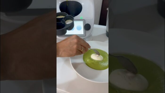 🥣 Crema de Guisantes con Thermomix: Saludable y Deliciosa 🥣
