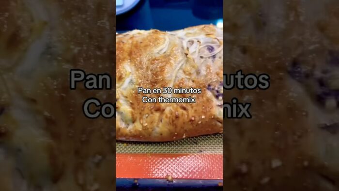 Pan casero en 30 min 🍞Con Thermomix todo es posible. ¿Te interesa? #Pan #Thermomix #RecetasFáciles