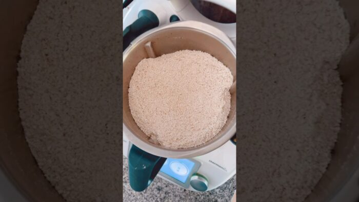 Un kilo de harina de avena en un minuto. #robotdecocina #thermomix #thermomixargentina