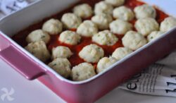 Albóndigas de merluza con salsa de tomate