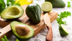 El truco para que los aguacates maduren rapidísimo: no falla nunca