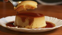 Ni huevo ni horno: el flan de leche condensada más rápido, listo en 5 minutos con solo 3 ingredi ...