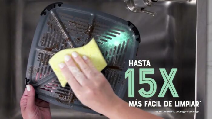 ¡Haz esto para cuidar tu Freidora de Aire Oster®!