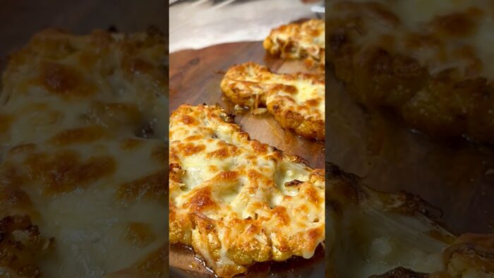Coliflor gratinada al horno 🥦👨🏻‍🍳 ¡No querrás comerla de otra forma! #youtubeshorts #receta