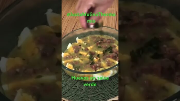 Huevos en salsa verde.@JustaMolinaThermomix #thermomixespaña #thermomix #platoprincipal