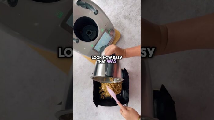 4-Ingredient Thermomix-Made Flapjack Bars | Quick & Easy Recipe by alyce alexandra