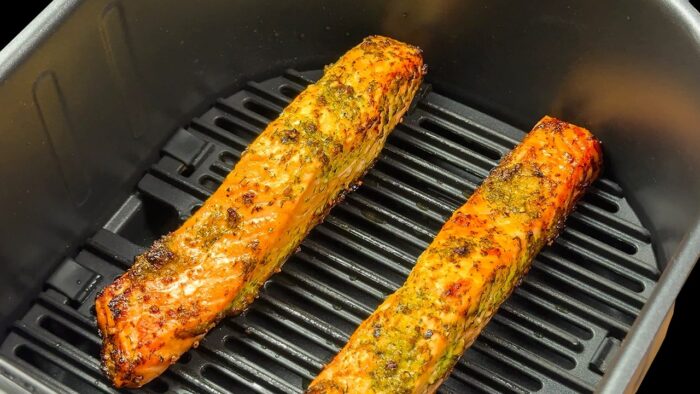 Air Fryer Salmon – Quick, Easy and The Best Healthy Salmon Recipe