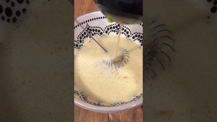 Bizcocho fácil en la freidora de aire 🔸 RECETA Y PASO A PASO EN COMENTARIOS