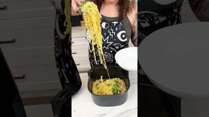 Easy air fryer lunch! #airfryer #ramen #recipe