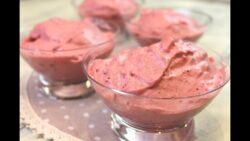 Espuma de frutos rojos congelados con Thermomix | Postre fácil