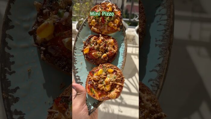 Let’s make Mini Pizzas in our newbie @CromaRetail Air-fryer 🍕  #recipe #pizza #food #foodvlog