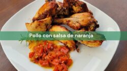 Pollo con salsa de naranja en freidora de aire
