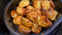 The Easiest Air Fryer Roast Potatoes Recipe EVER! For Busy Moms