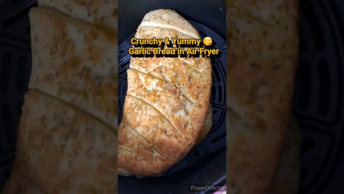 Yummy 😋 Garlic Bread in #airfryer #food #recipe #shorts #trending #short #recipe
