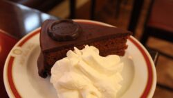 Jordi Cruz tiene la mejor receta de Tarta Sacher del mundo: ahora también puedes hacerla tú en casa