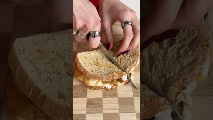 Air fryer peanut butter sandwich 🥪 #recipe #healthyfood