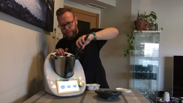 Crema de Queso de Torta con Thermomix y José Ángel
