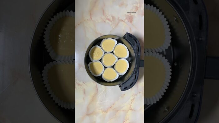 LET’S BAKE CUPCAKES WITH AIR FRYER #shorts #cupcake #youtubeshorts #foodie #dessertblogger #recipe