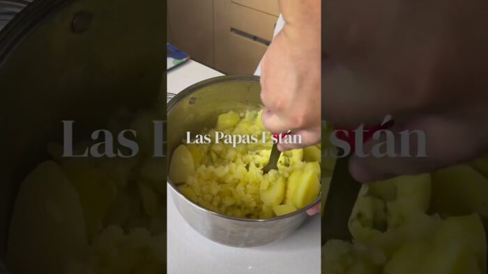 PAPAS RELLENAS EN AIRFRYER #chile #queso #youtubeshorts #shorts #viralshort #comida #food #receta