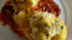 Patatas rellenas de pollo y tomate, fácil y rico con Thermomix