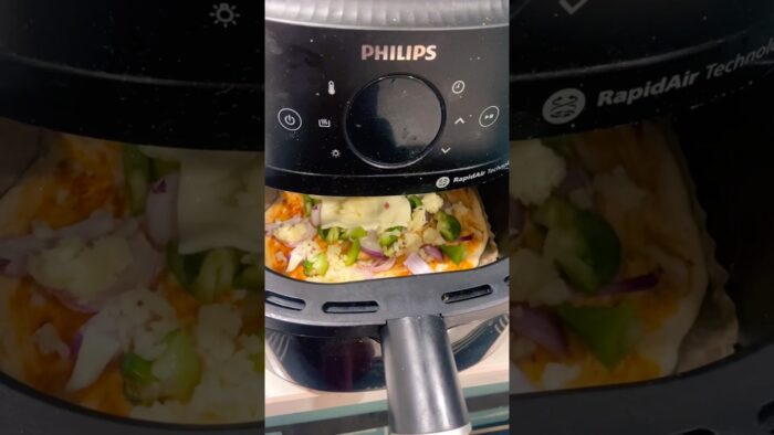 Pizza in air fryer #food #foodie #recipe #cooking