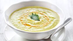 Velouté de légumes au Thermomix | Recette Facile et Rapide