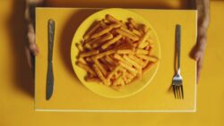 Adiós a las patatas fritas: tras esta receta de palitos de patata en freidora de aire, jamás pro ...
