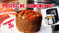 Pastel de chocolate en freidora de aire con pocos ingredientes