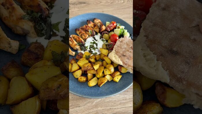 RECIPE BELOW 👇🏼 | Air Fryer Lunch: Seasoned Chicken, Potatoes & Greek Salad